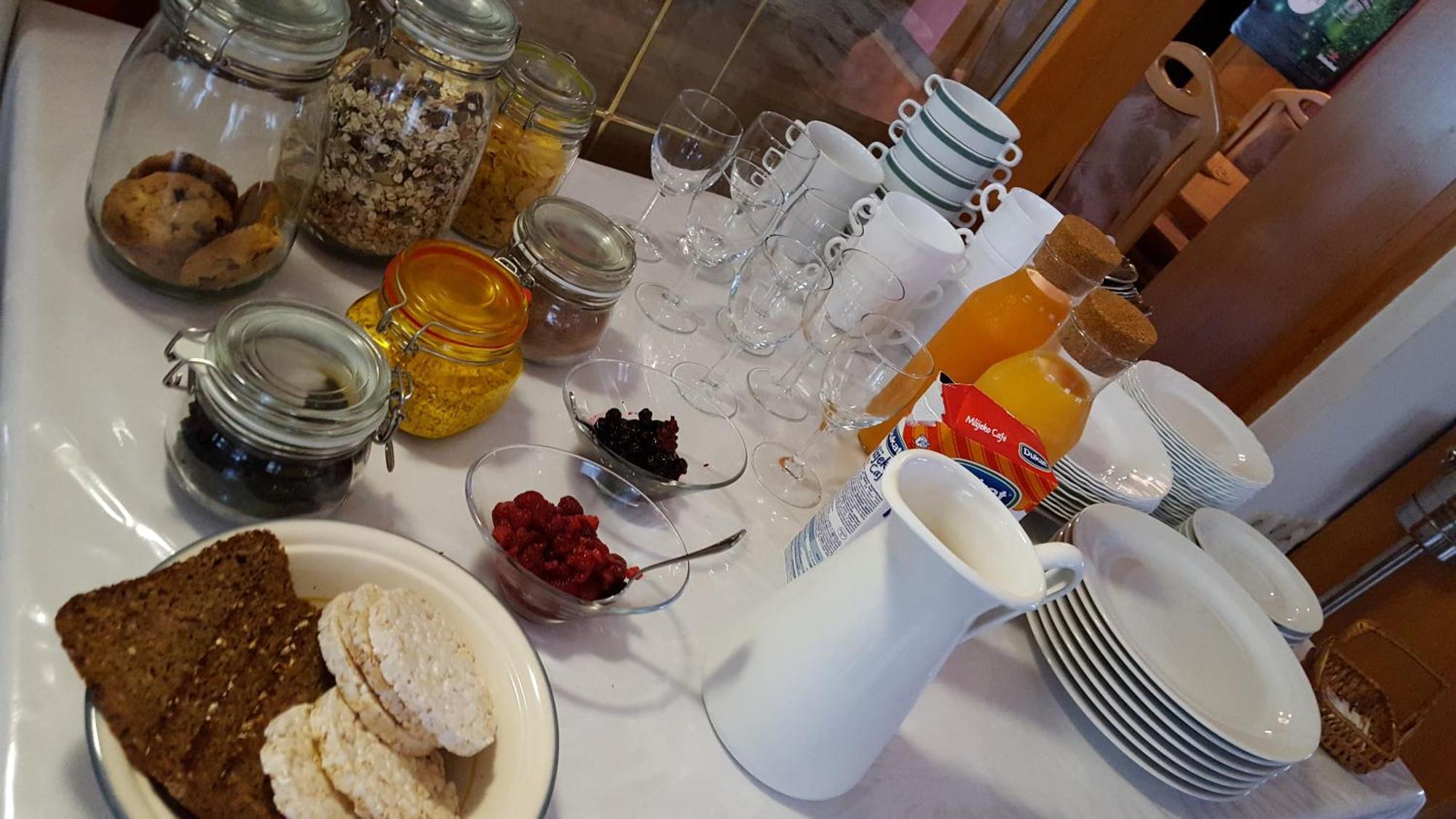 Rosa Bed And Breakfast Podgorje  Eksteriør billede