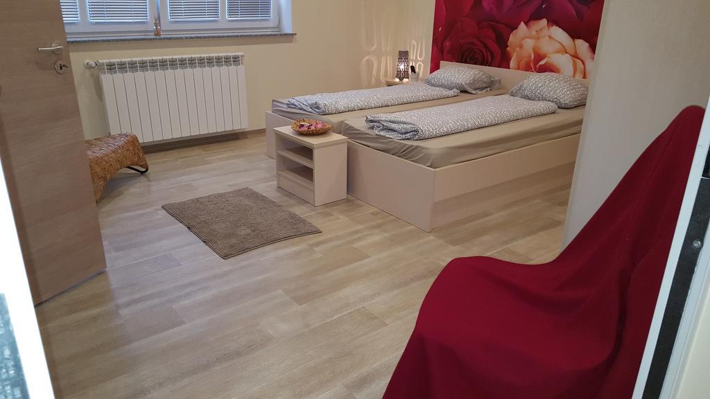Rosa Bed And Breakfast Podgorje  Eksteriør billede